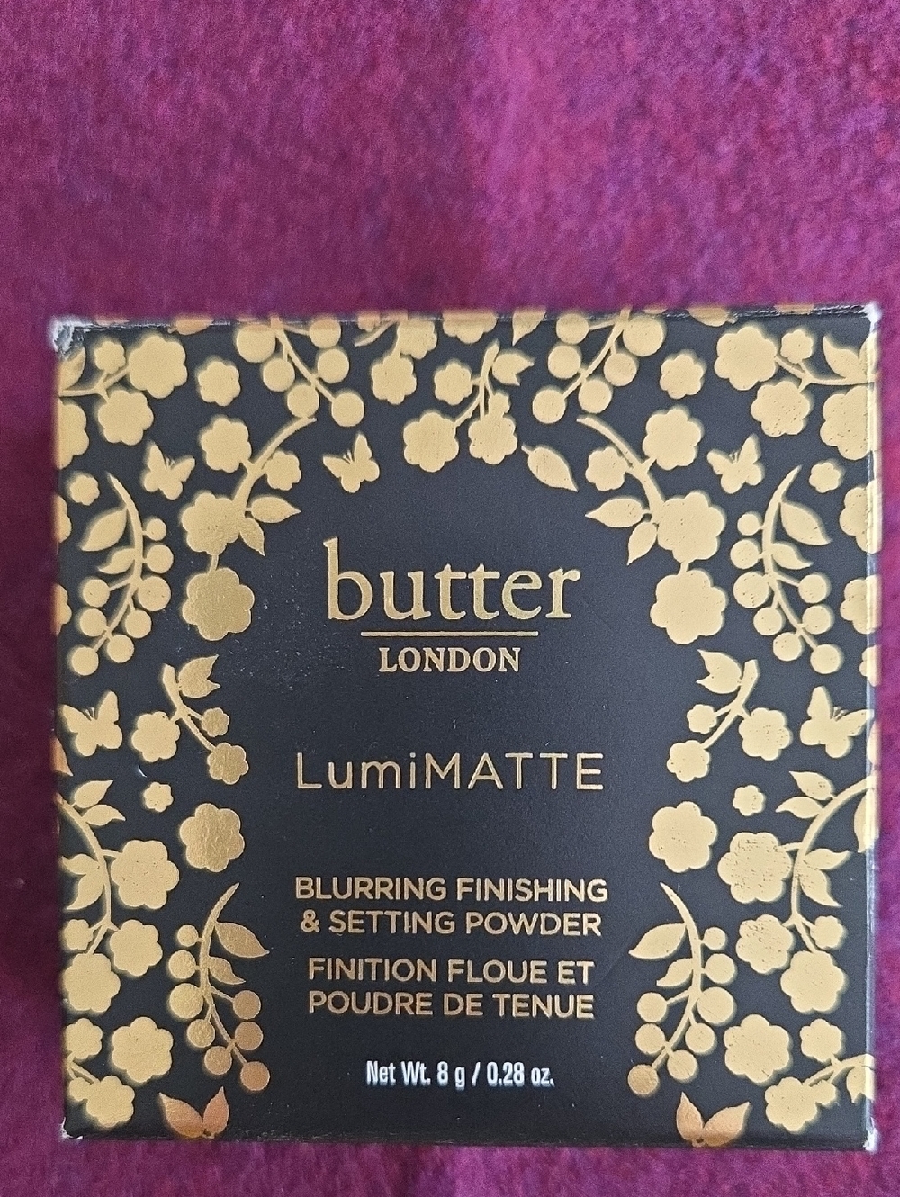 butter LONDON LumiMATTE Blurring Finishing & Setting Powder - Black & Gold